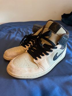 Nike Air Jordan 1 Mid Sneakers