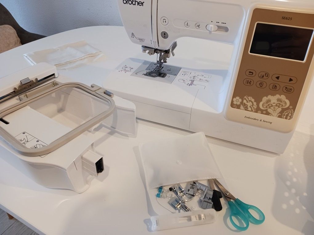 Brother Se625 Embrodiery Sewing Machine for Sale in West Covina, CA