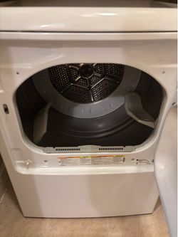 Washer dryer set