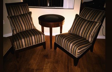 2 chairs and coffee table