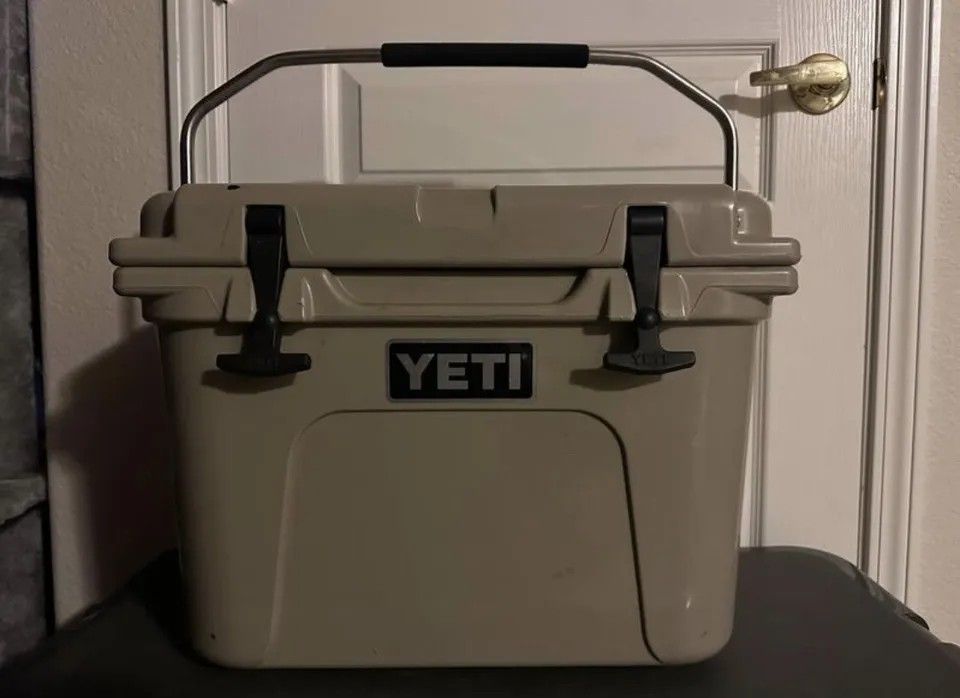Yeti Cooler Roadie 20 Tan