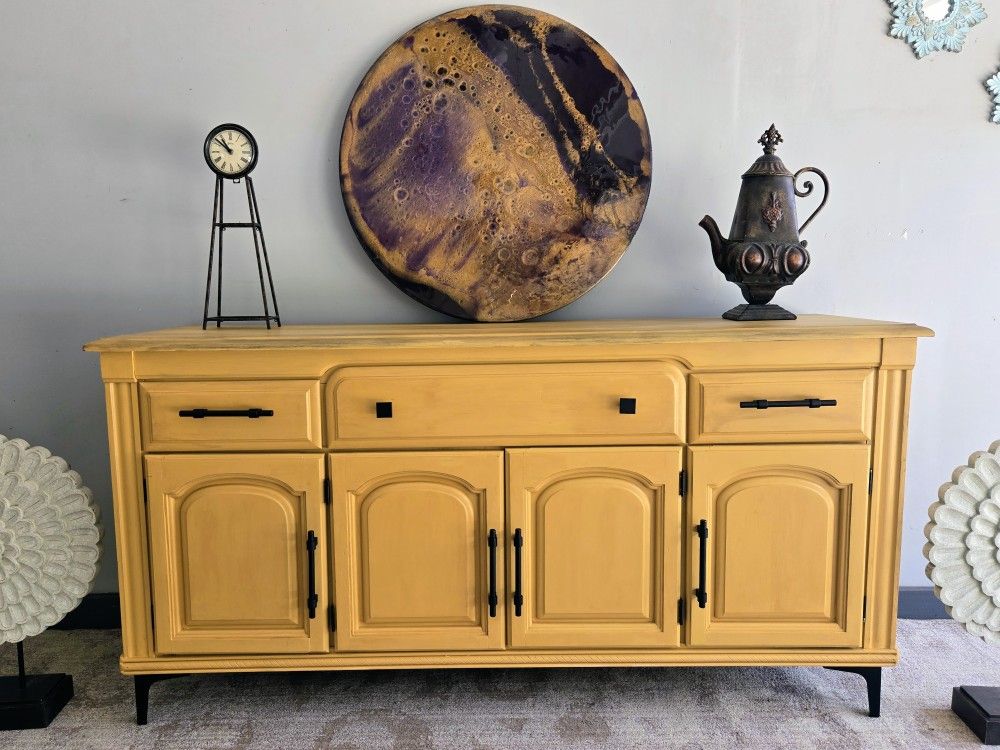 Buffet/TV Console