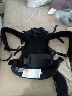 Inverted back pack no hands cradle for babies
