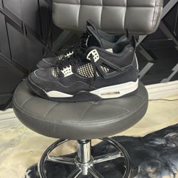 Air Jordan 4 Retro White Thunder 