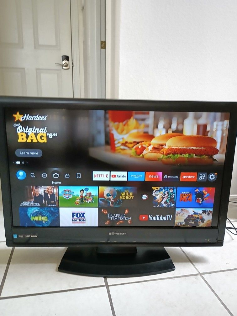 EMERSON 32 TV WITH REMOTE