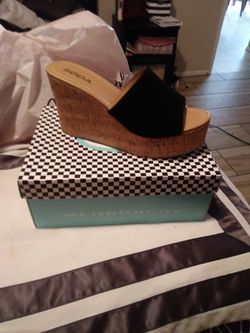 Black Wedges