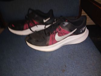 Women's Nike's   Size  8