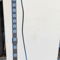 24 Outlet Power Strip