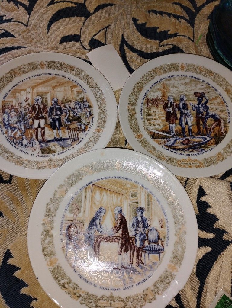 Antique Plates Three-piece Set
