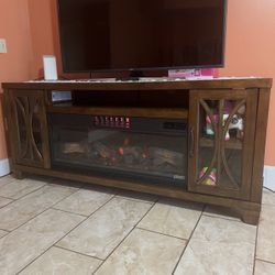 Solid Wood Consolé With Electric Heat 