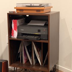 Shelf + Record Player