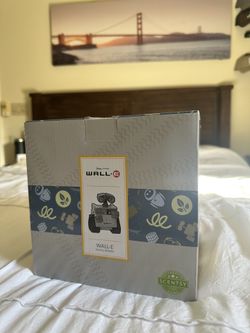 Wall-E (Scentsy) Warmer