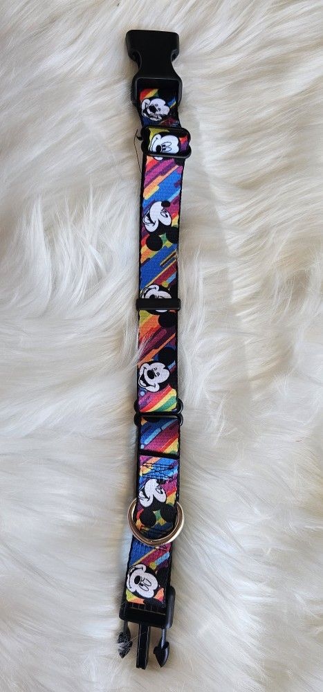 Buckle-Down Martingale Dog Collar - Mickey Mouse Expressions Multi Color White/Black - 1" Wide - Fits 9-15"
Neck Size - Small
