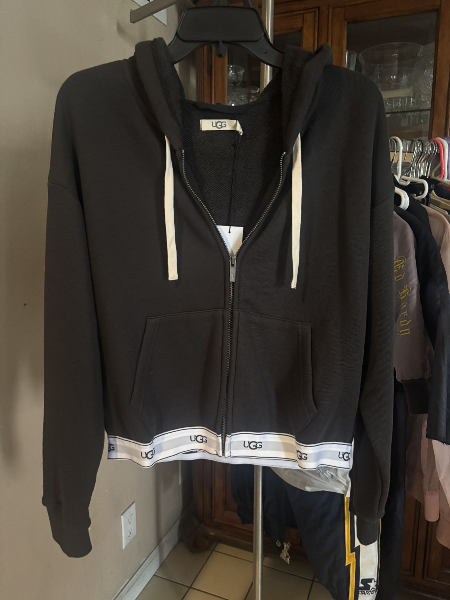 UGG Hoodie M Unisex