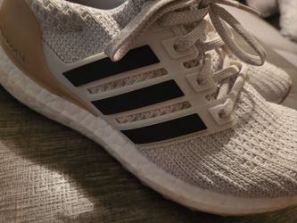 Womens ADIDAS ULTRABOOST SIZE 8