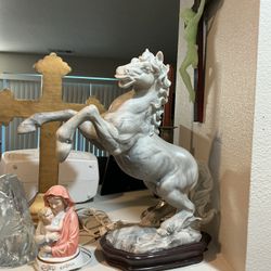 Elegant 18” x 17” x8” Antique granite decoration horse 