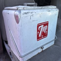 7 Up Antique Ice Chest