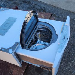 Pedestal Washing Machine 