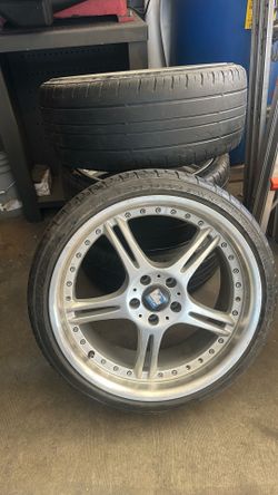 Rim and tire 235/35zr19