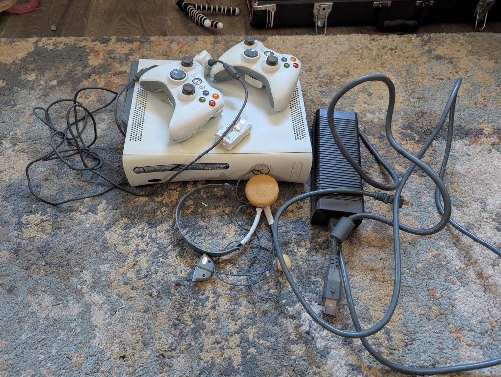 Xbox 360 With Several Games