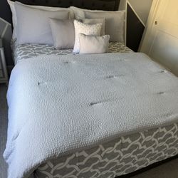 New Bed Queen Size Frame And Mattress 