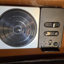 DJ Hero Wireless Turntable for Playstation 2 / Playstation 3
 (Turntable only no game included)
