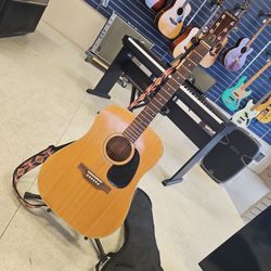 Madeira Early 1970's Japanese Production 6 String Acoustic Guitar with Gig Bag 814841-1