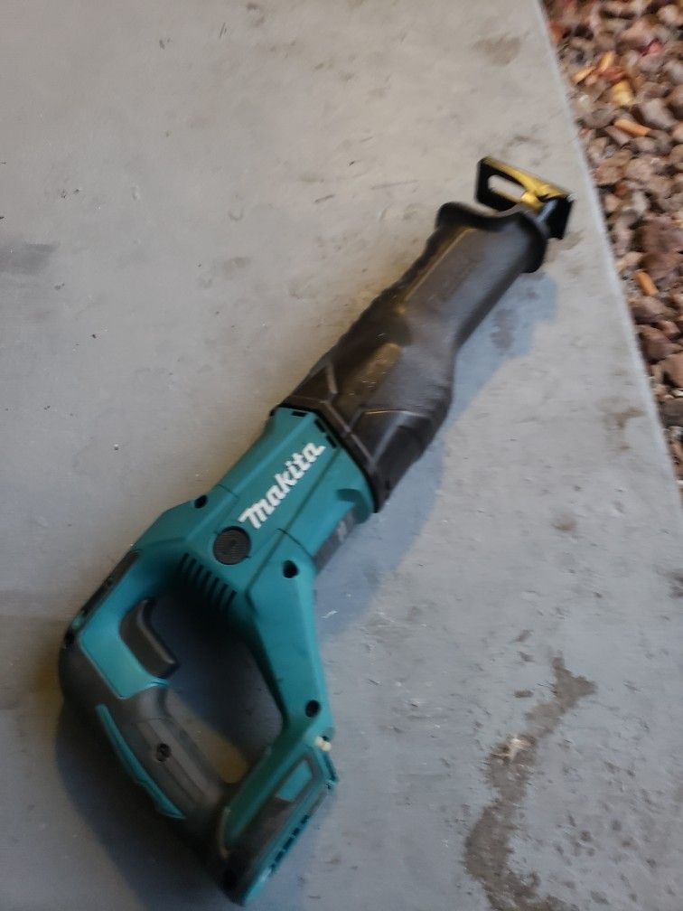 18V Makita Circular Saw And Recipro Saw