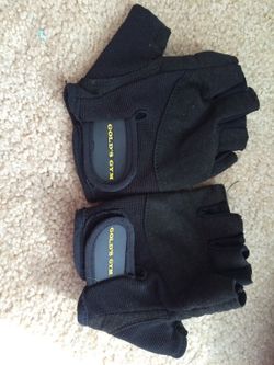 Golds gym weight gloves