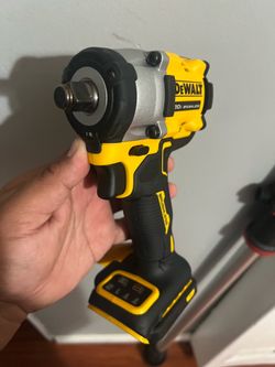Dewalt ATOMIC 20V MAX Cordless Brushless 1/2 in. Variable Speed Impact Wrench (Tool Only)