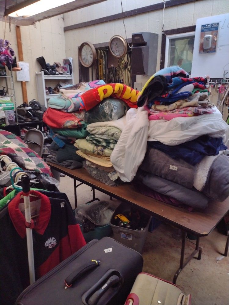 30 Blankets Quilts Comforters