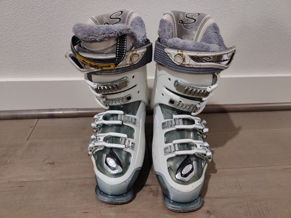 Ski Boots Size 23