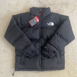 The North Face 700 Nupste NEW Size Small