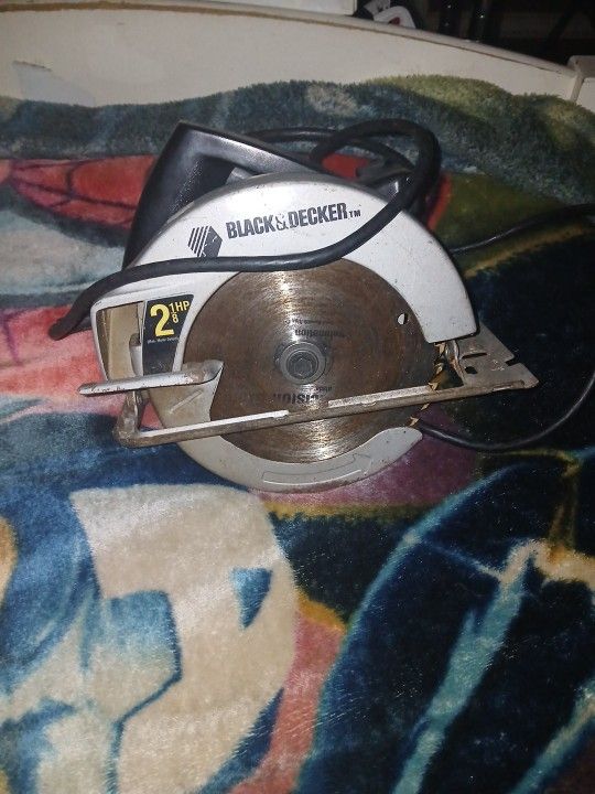 Black And Decker Saw