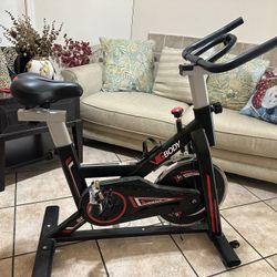 Marca Vigbody, color negro