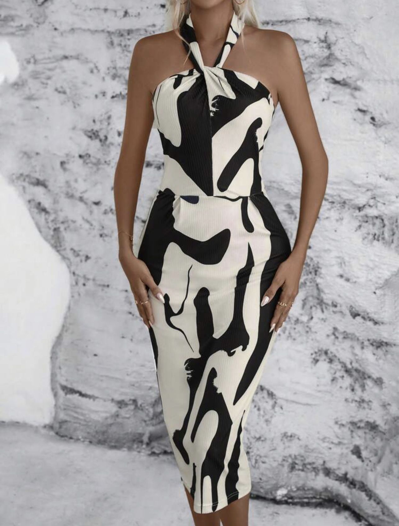 Graphic Print Halter Bodycon Dress *NEW*