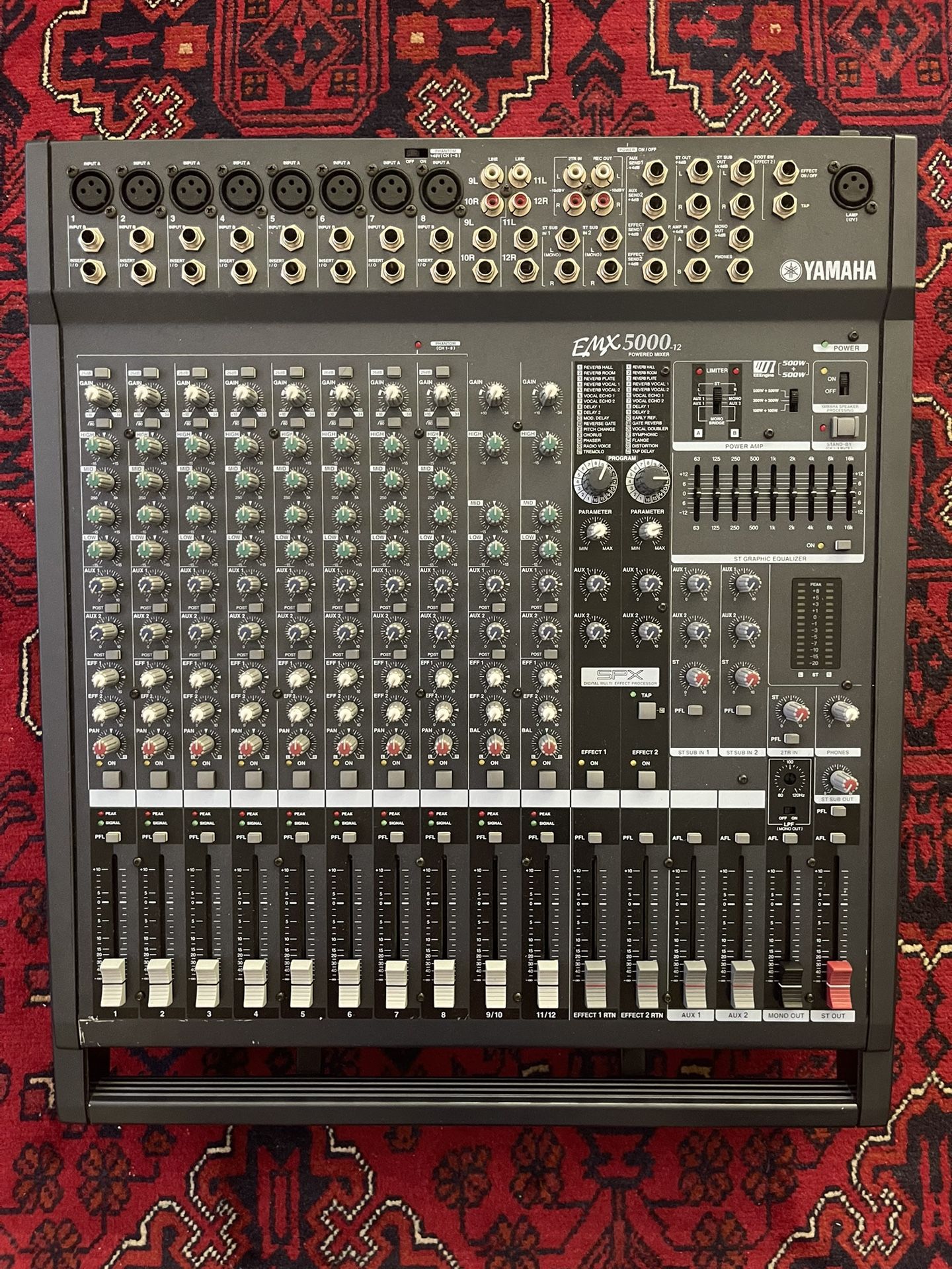 YAMAHA EMX5000-12 POWERED MIXER