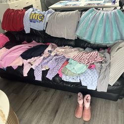 Girls Clothes Size 10-12…….60 Pieces 