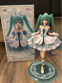 Hatsune miku collectible figure