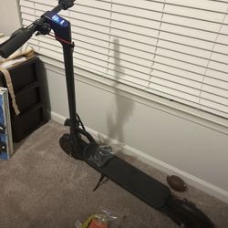 Electrical Scooter / Bike Lock ,inflatables Wheel Including Manuel’s Too Scooter And Lock 