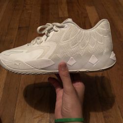 All White Lamelos Size 9 Used