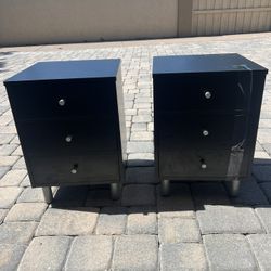 Set Of 2 Petite Night Stands 