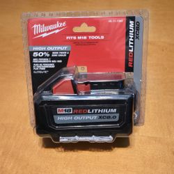 Milwaukee M18 REDLITHIUM HO XC 8.0Ah New No Low Offers. Price Firm Pick up Burien 