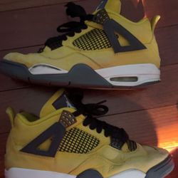 Jordan 4 Yellow Thunders 