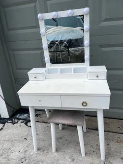 Mekup table