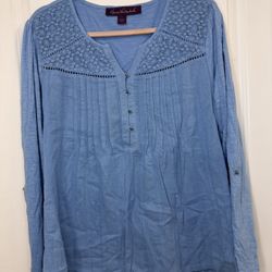 Gloria Vanderbilt Light Blue Long Sleeve Women’s Shirt Size L