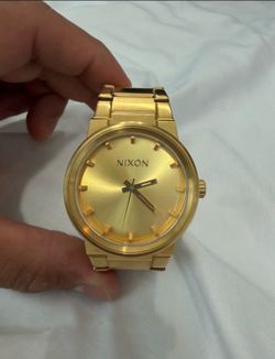 Nixon Watch