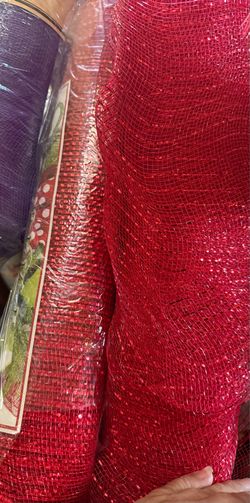 Used deco mesh 21 inches alot left  $15 each or $30 all