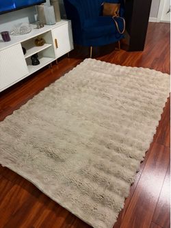 Fluffy rug