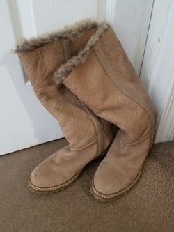 Zara fur boots size 36